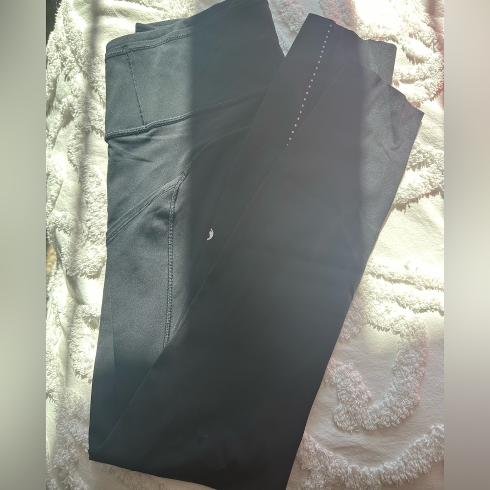 Lululemon leggings, size 6.